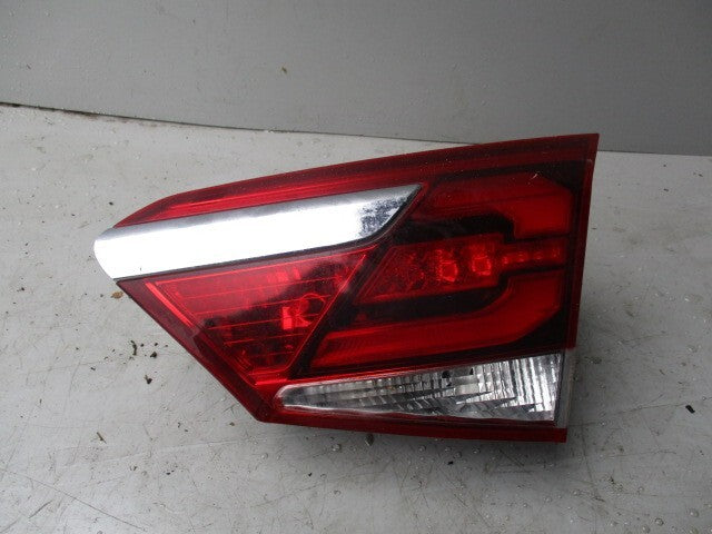 HYUNDAI I40 2015 ESTATE OSR DRIVER SIDE REAR INNER TAIL LIGHT