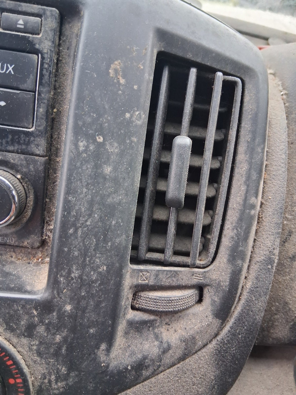 2018 NISSAN NV200 FRONT DASHBOARD AIR VENT PAIR
