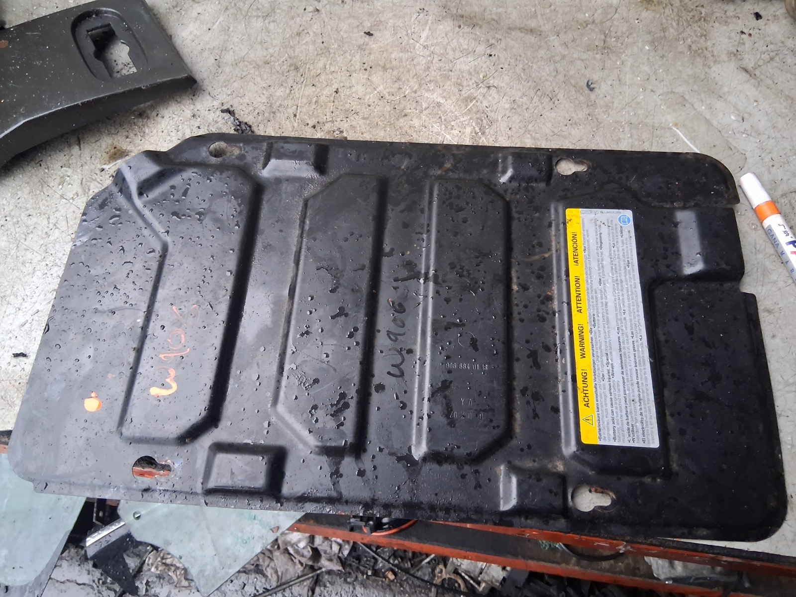 2016 MERCEDES SPRINTER MK2 W906 BATTERY COVER A9066840118