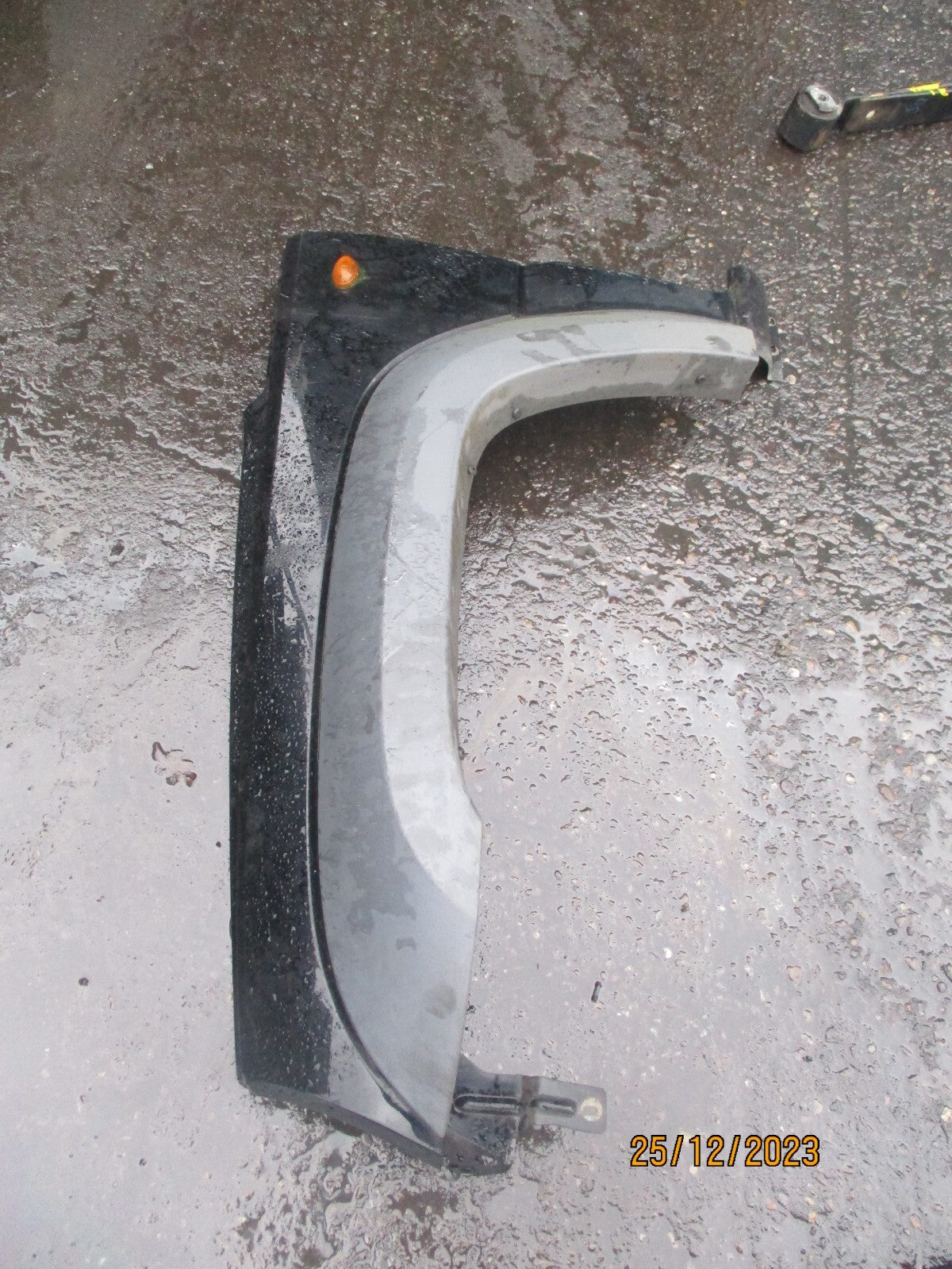 JEEP CHEROKEE MK3 2006 NSF PASSENGER SIDE FRONT WING PANEL BLACK