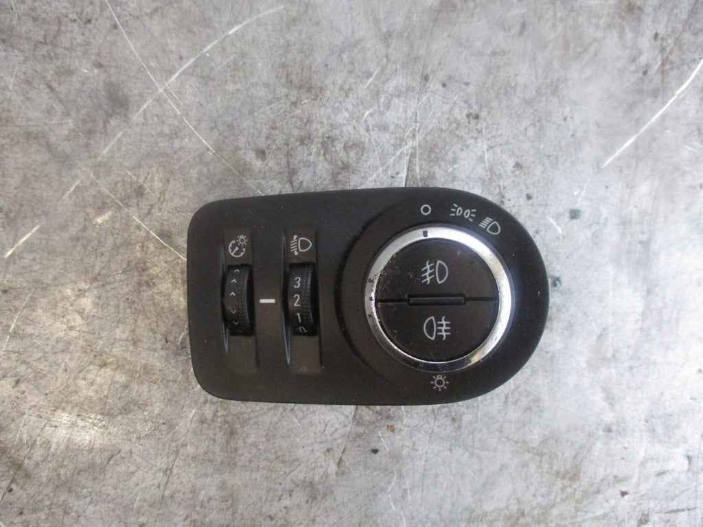 VAUXHALL CORSA E HEADLIGHT CONTROL SWITCHES 13470452
