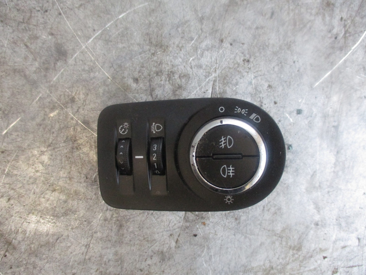 VAUXHALL CORSA E HEADLIGHT CONTROL SWITCHES 13470452
