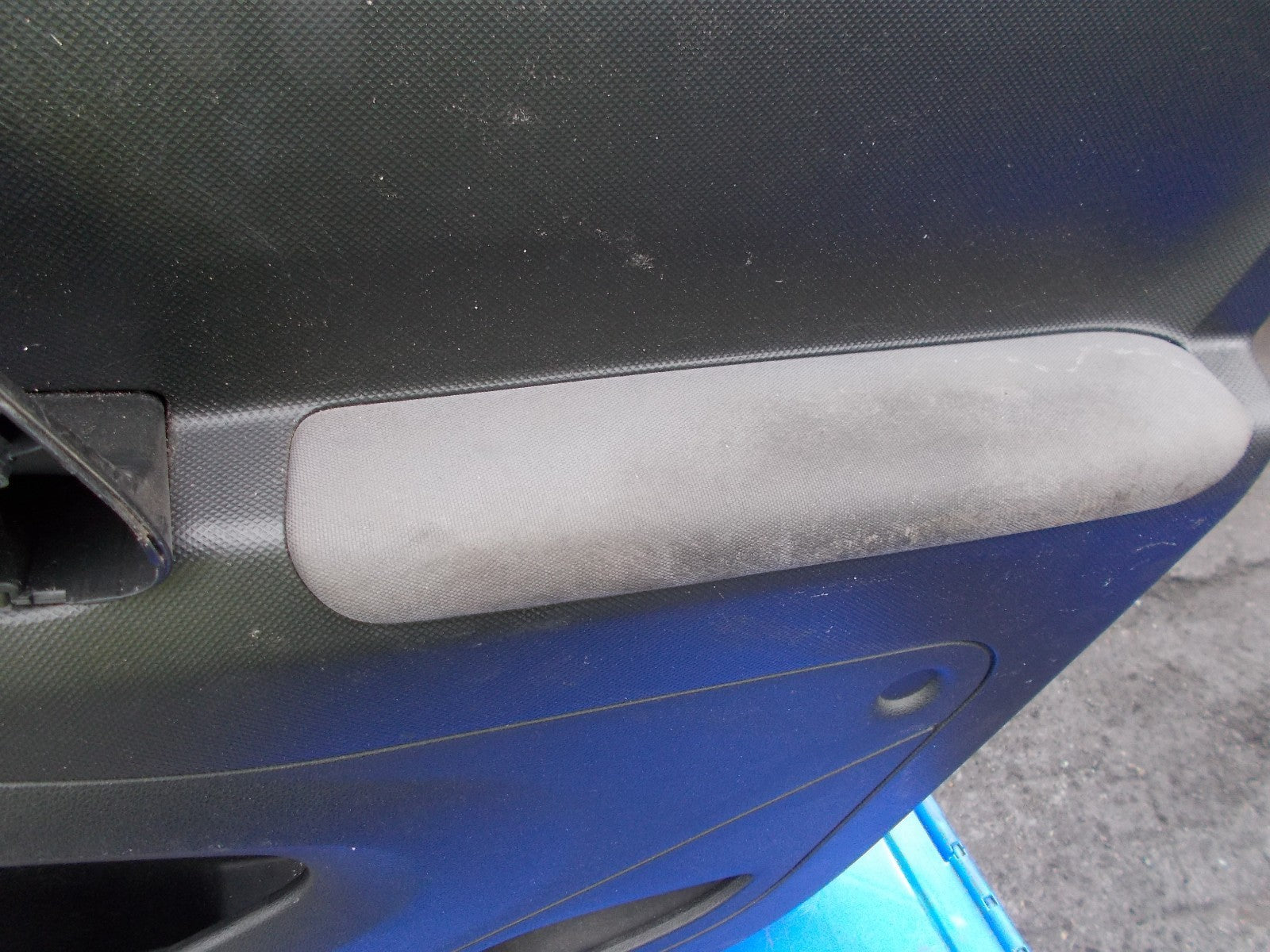 2013 PEUGEOT PARTNER MK2 MPV OSF DRIVERS SIDE FRONT DOOR CARD 9681235177