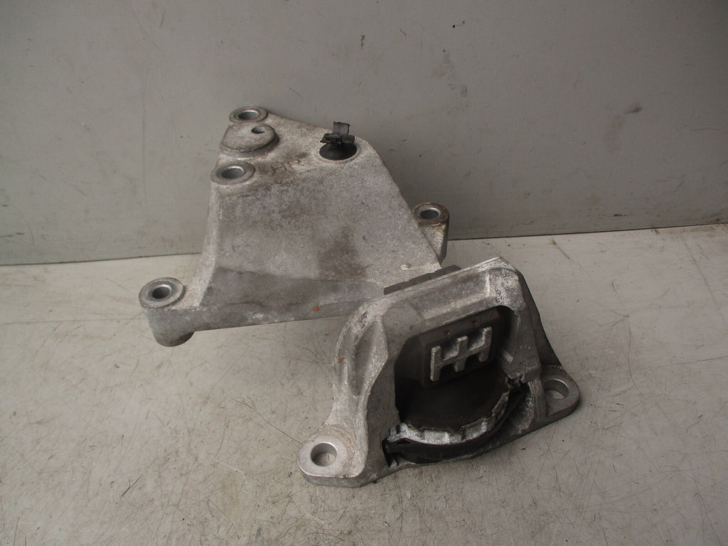 2017 NISSAN X TRAIL 1.3 PETROL OS DRIVER SIDE RIGHT ENGINE MOUNT