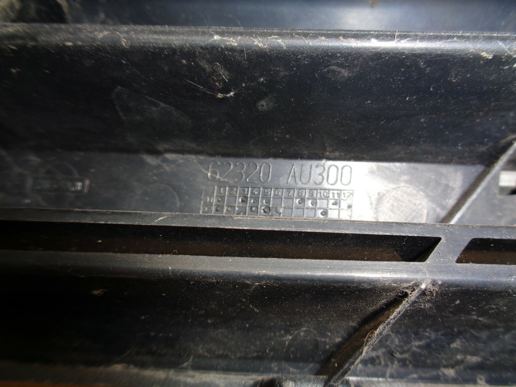 NISSAN PRIMERA P12 2004 FRONT BUMPER GRILL RIGHT SIDE 62320 AU300