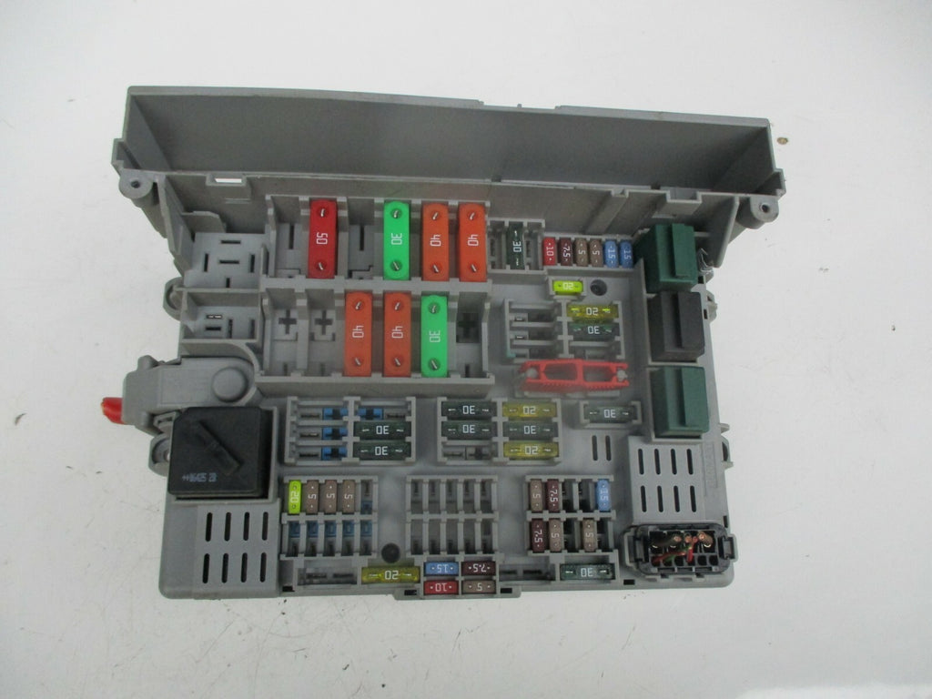 BMW 1 SERIES E87 2006 POWER DISTRIBUTION FUSE RELAY BOX B010098800 BJ3C119640