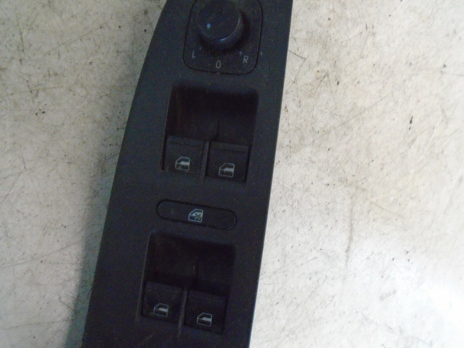 VOLKSWAGEN GOLF 2006 MK5 DRIVER WINDOW SWITCH PACK TRIM 1K4868050B