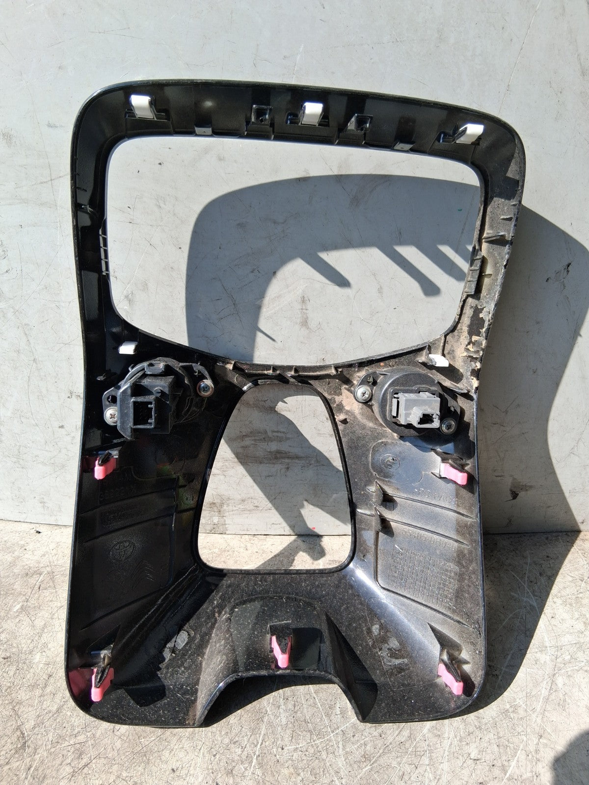 2019 PEUGEOT 108 CENTRE DASHBOARD DASH DISPLAY SWITCH SURROUND TRIM 554050H040