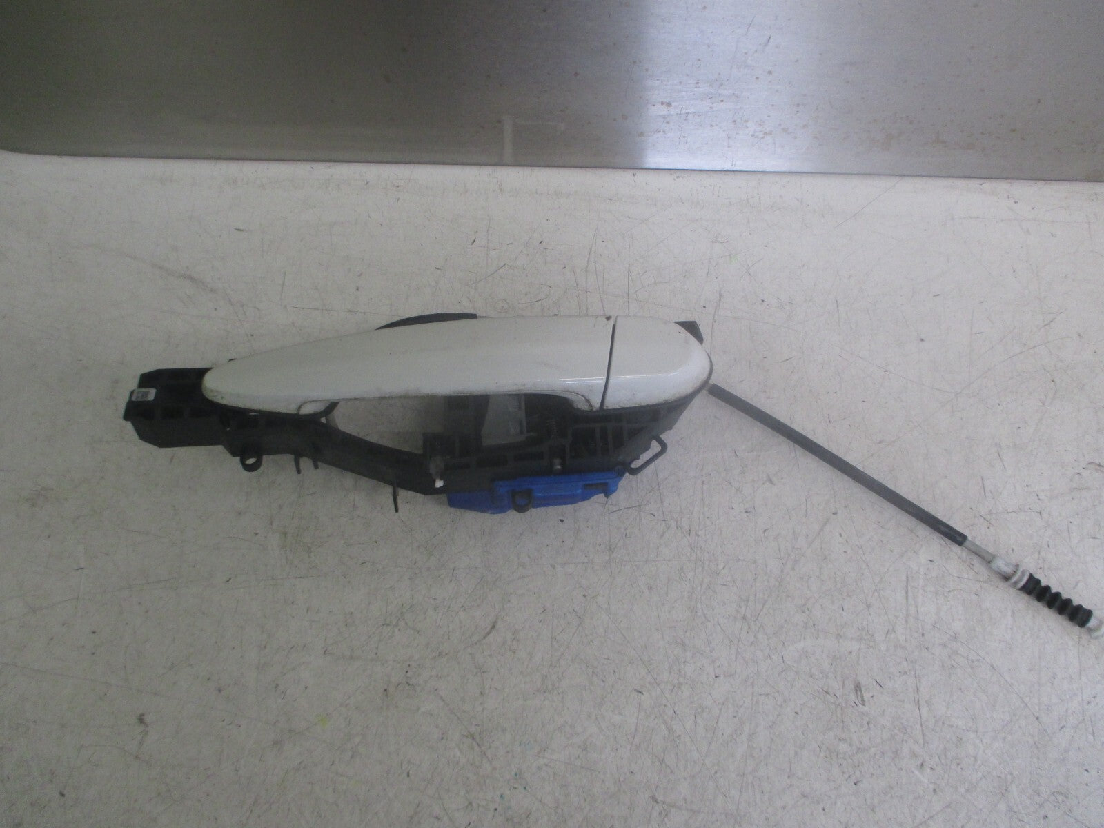 BMW 1 SERIES F20 2018 NSR PASSENGER SIDE DOOR HANDLE WHITE 51227321641