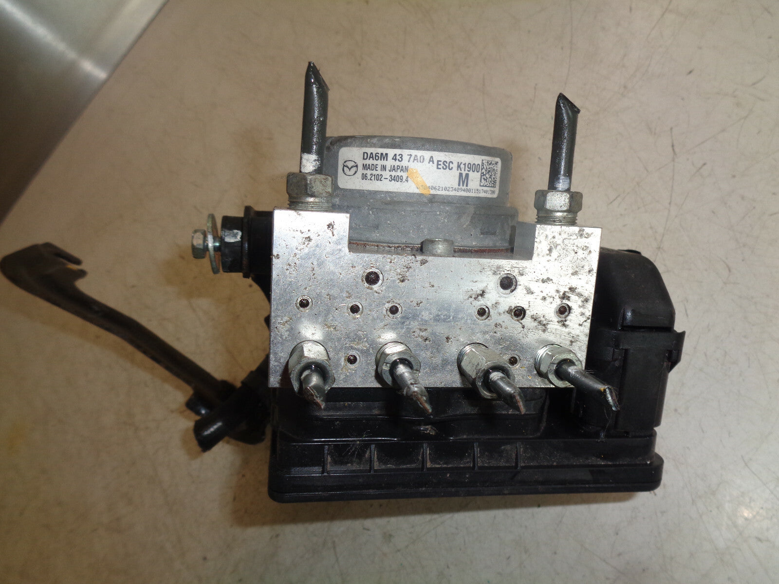 MAZDA 2 MK3 DJ 2015 1.5 PETROL ABS PUMP MODULE DA6M437A0A