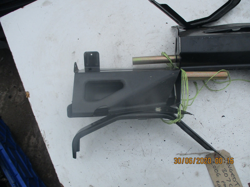 PEUGEOT 307 CC 307CC 2006 DRIVER PASSENGER SIDE FOLDING ROOF SUPPORT BRACKETS