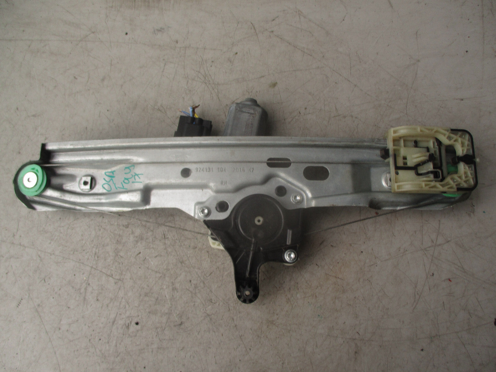 2017 FORD FOCUS OSR DRIVER SIDE REAR WINDOW REGULATOR & PUMP A27000BE