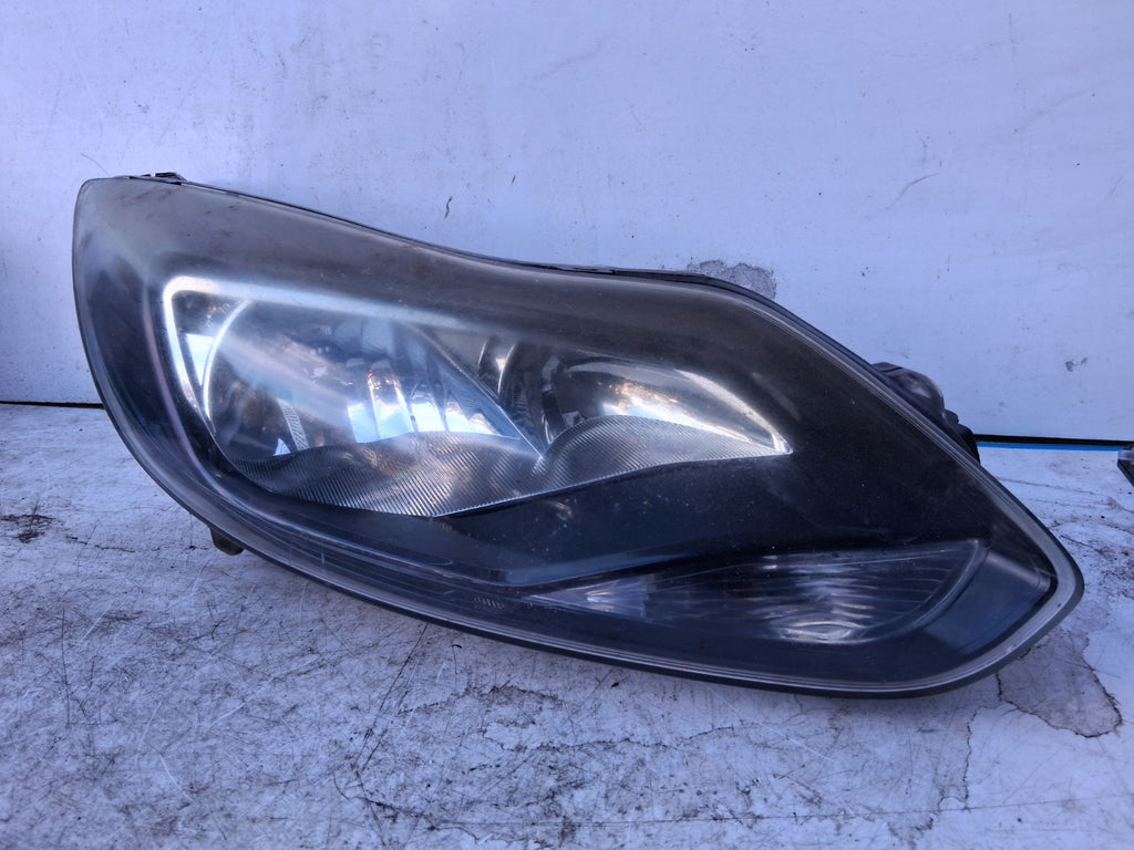 2013 FORD FOCUS MK3 OSF DRIVER SIDE FRONT HEADLIGHT BM5113W029DF
