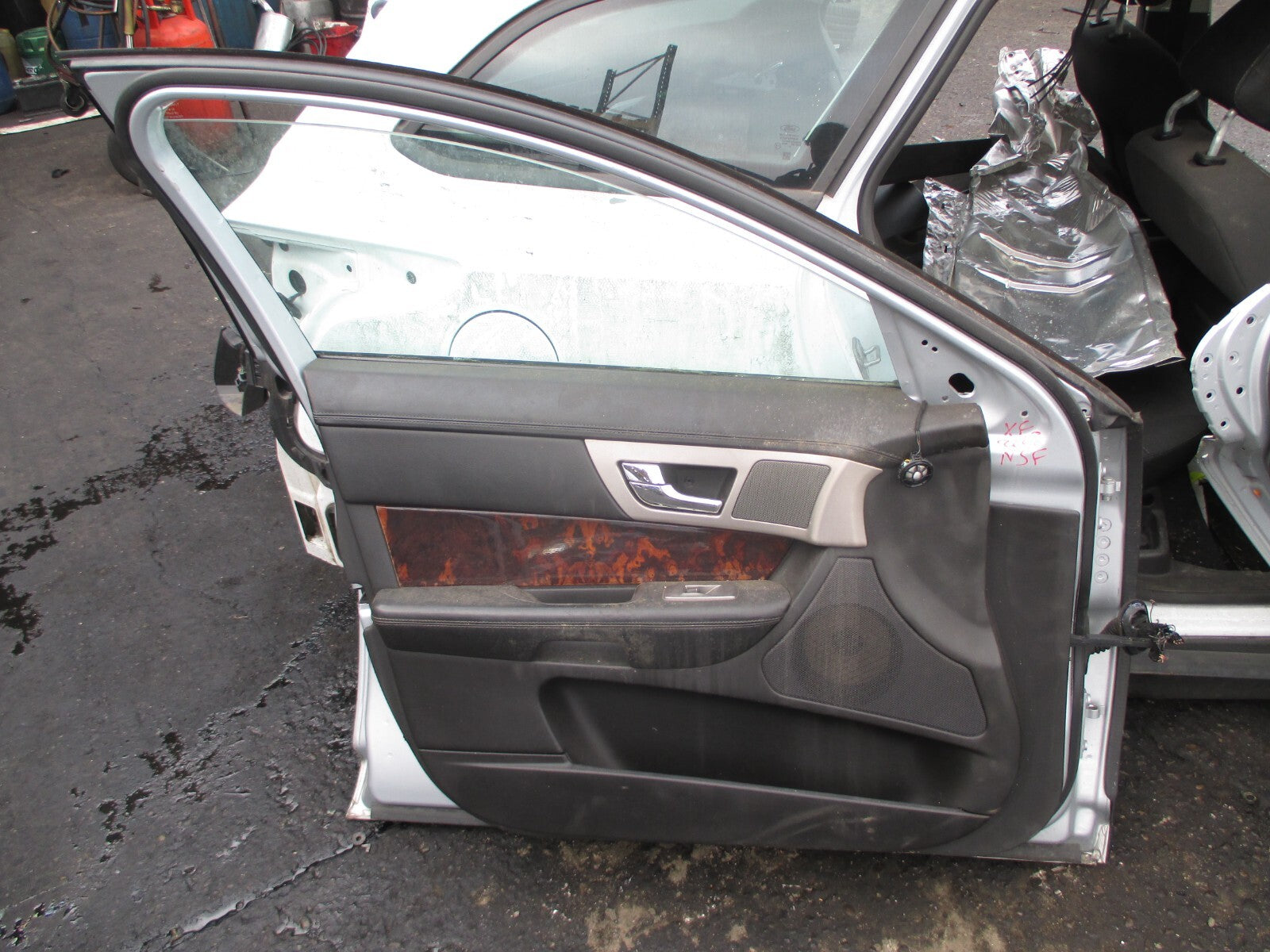 JAGUAR XF X250 2008 NSF PASENGER SIDE FRONT COMPLETE DOOR SILVER
