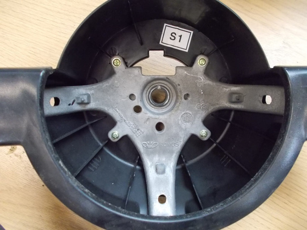 2008 CHEVROLET MATIZ BLACK STEERING WHEEL. NO AIRBAG.