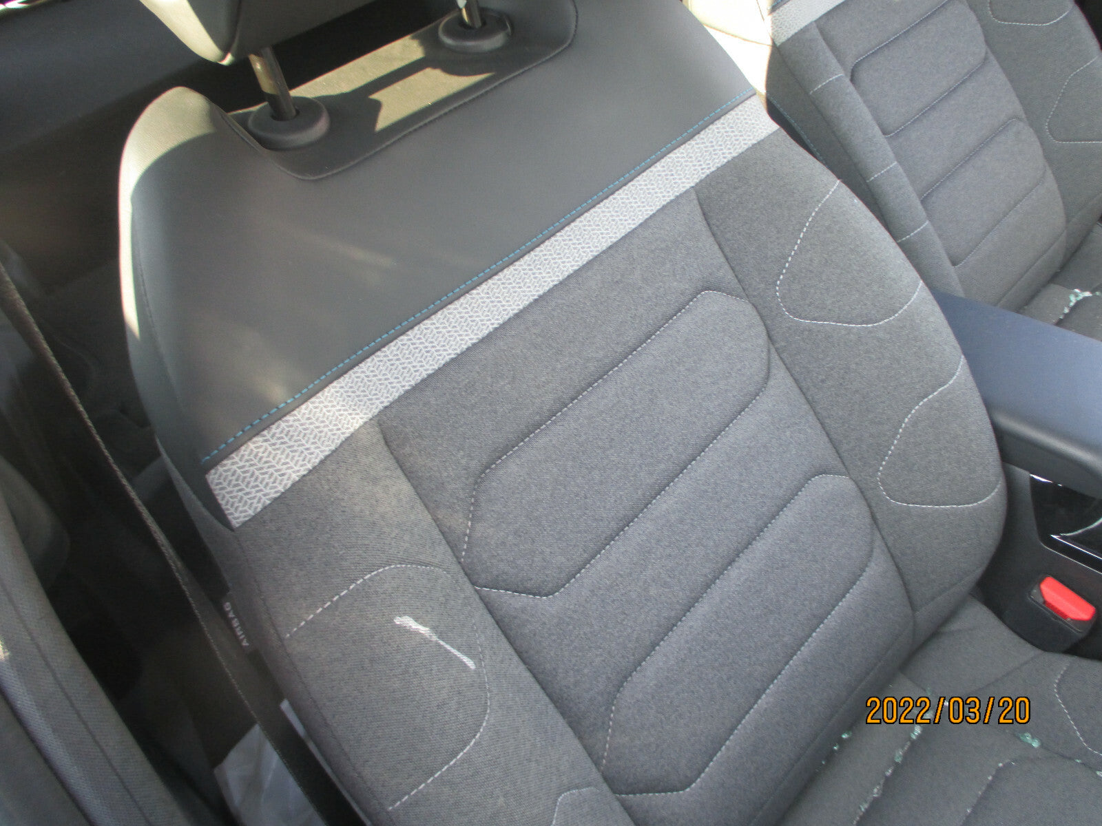 CITROEN C4 MK3 2021 OSF DRIVER SIDE FRONT COMPLETE SEAT FABRIC & HALF LEATHER