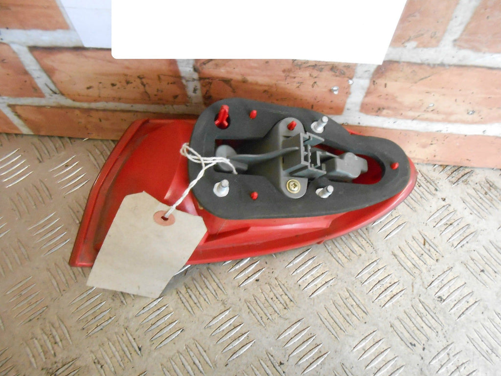 ALFA ROMEO 147 2003 NSR PASSENGER SIDE REAR OUTER BRAKE TAIL LIGHT 46556349