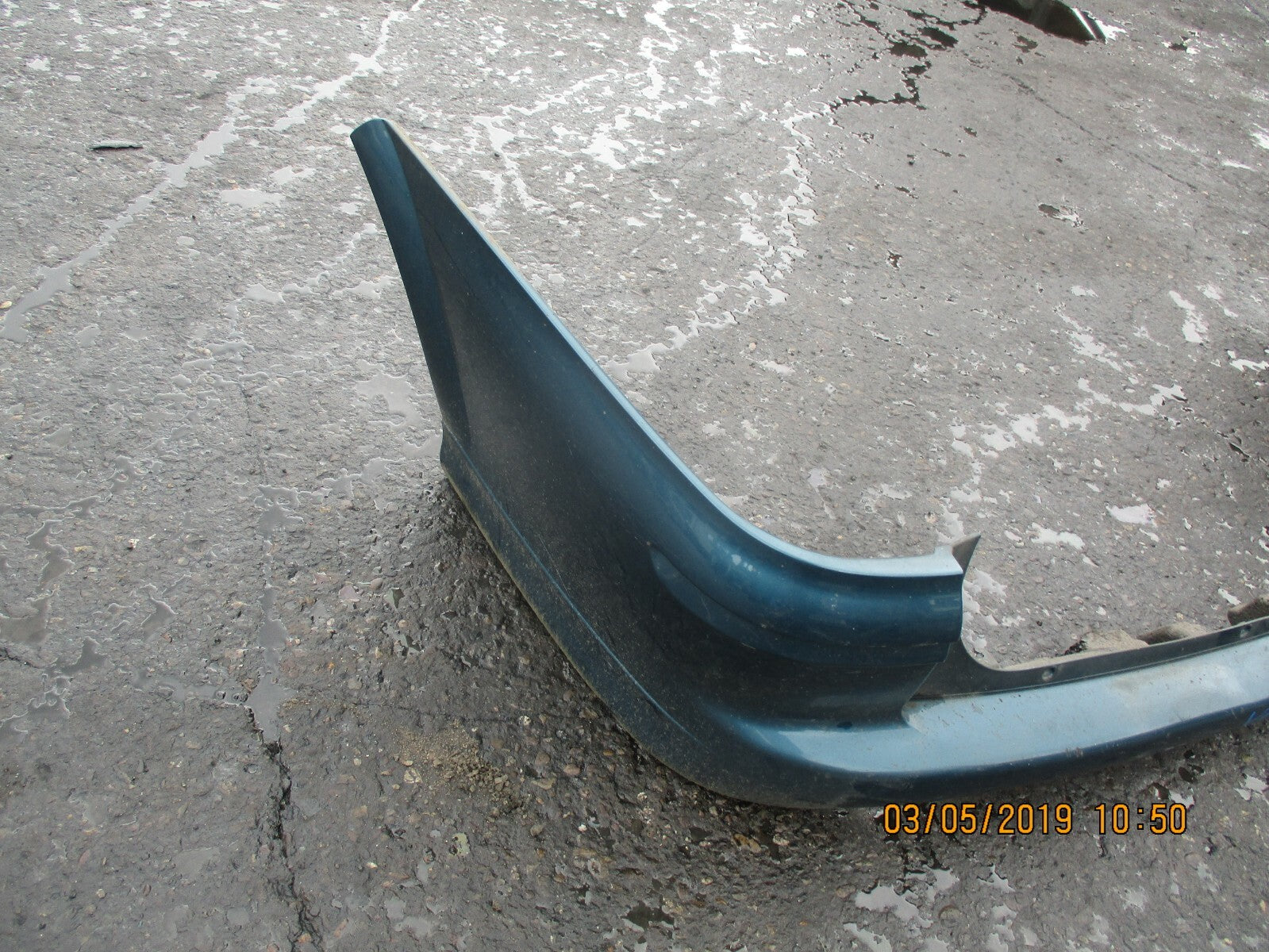 VAUXHALL VECTRA B REAR BUMPER GREEN BLUE