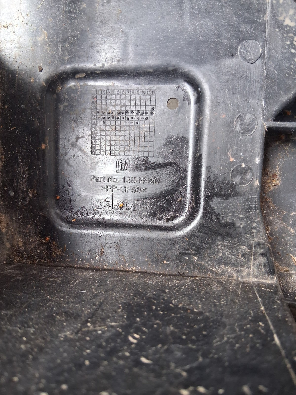 VAUXHALL ASTRA J 2015 ENGINE BAY BATTERY TRAY COMPARTMENT 13354420