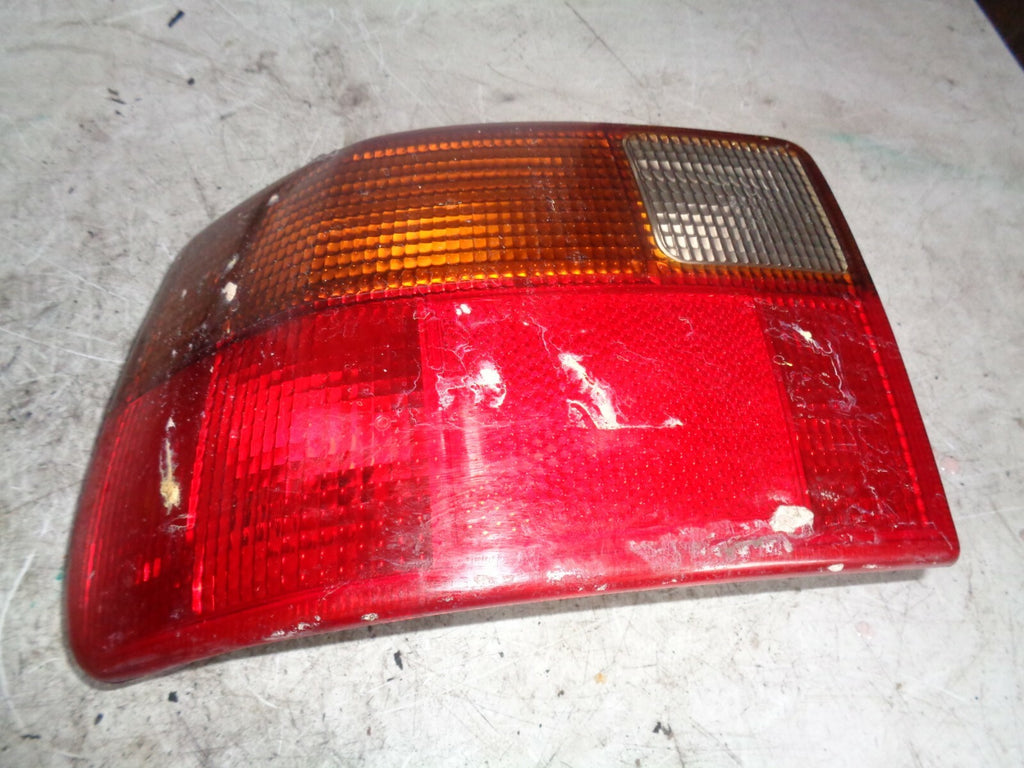 VAUXHALL ASTRA F MK3 5 DOOR NS PASSENGER SIDE REAR TAIL LIGHT