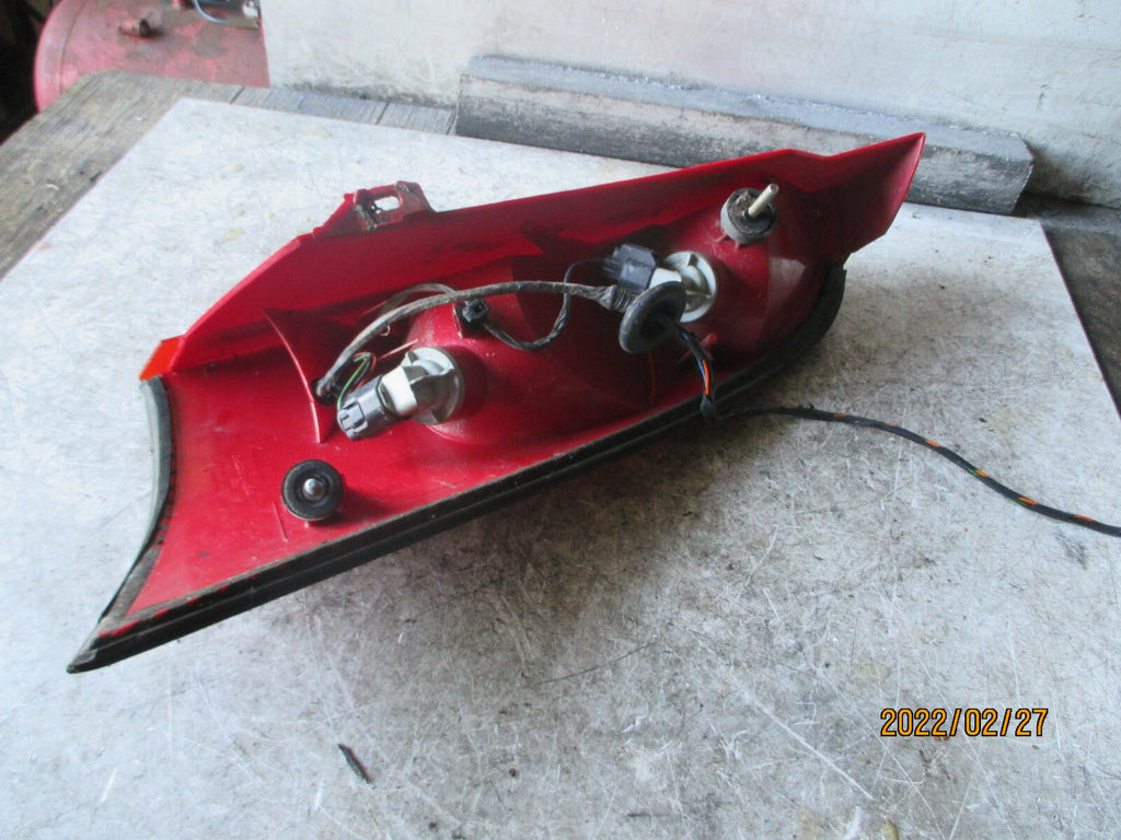 FORD FOCUS MK1 2003  OSR DRIVER SIDE REAR TAIL LIGHT