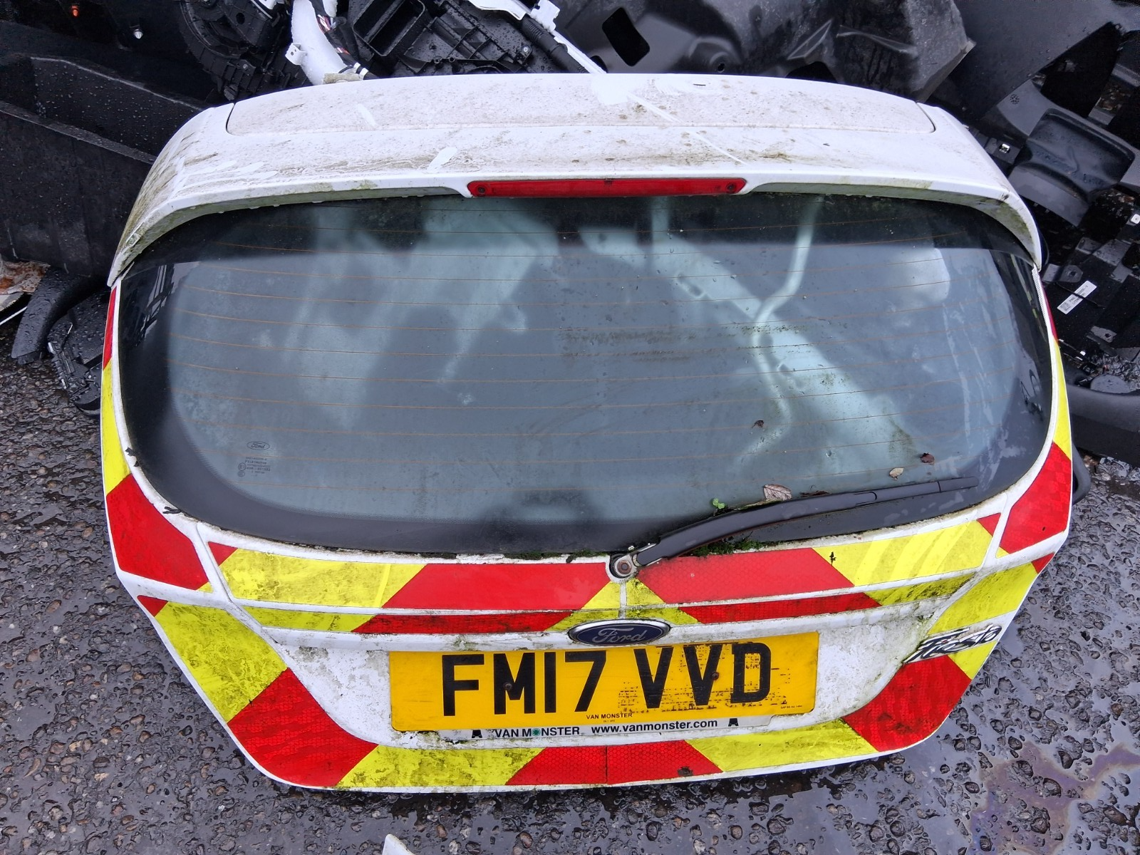 2017 FORD FIESTA 3 DOOR MK7 COMPLETE BOOTLID TAILGATE WHITE