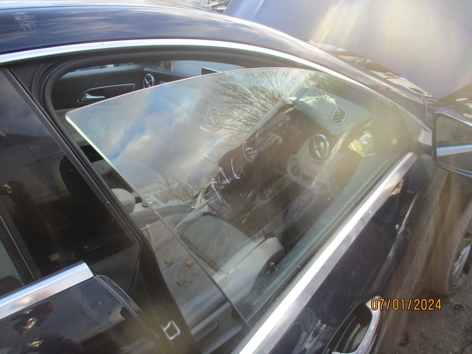 MERCEDES BENZ CLA 2016 C117 OSF DRIVER SIDE FRONT DOOR MAIN WINDOW GLASS