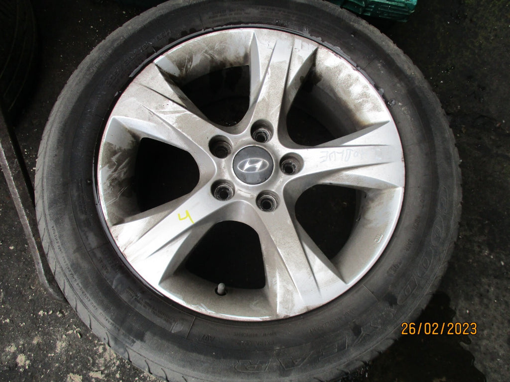 HYUNDAI I40 2012 16 INCH ALLOY WHEEL WITH TYRE 205/60R16 REF 4