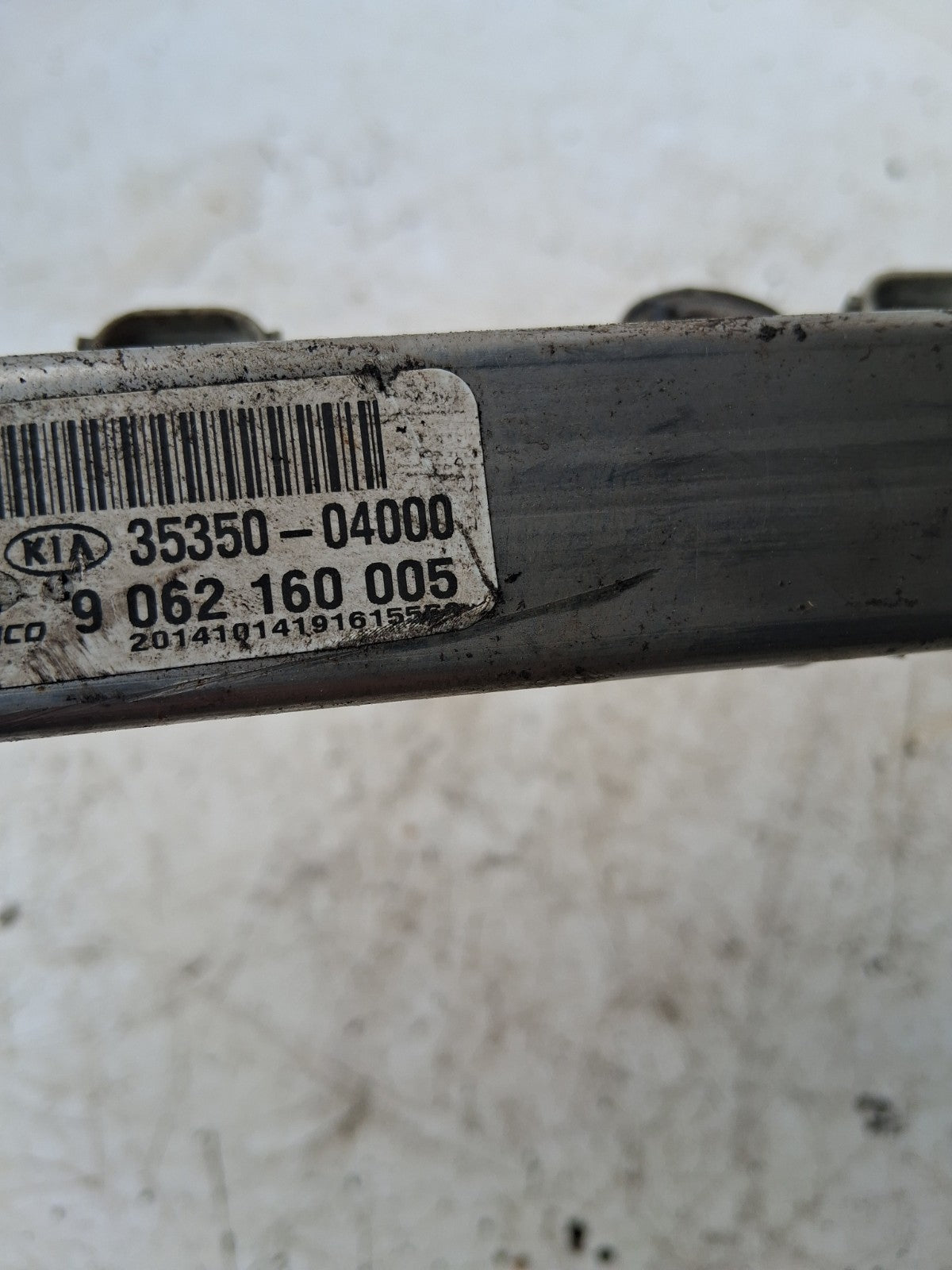 HYUNDAI I10 MK2 2015 PETROL MANUAL FUEL INJECTOR RAIL 9062160005