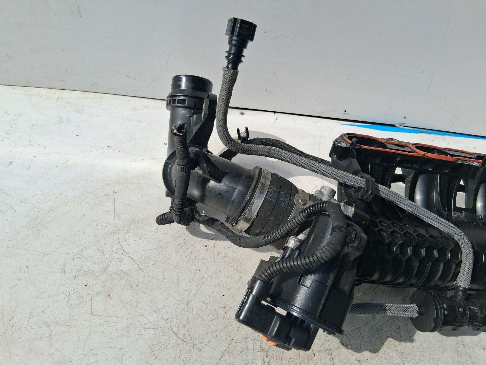 2021 PEUGEOT 208 INTAKE MANIFOLD 9802040580