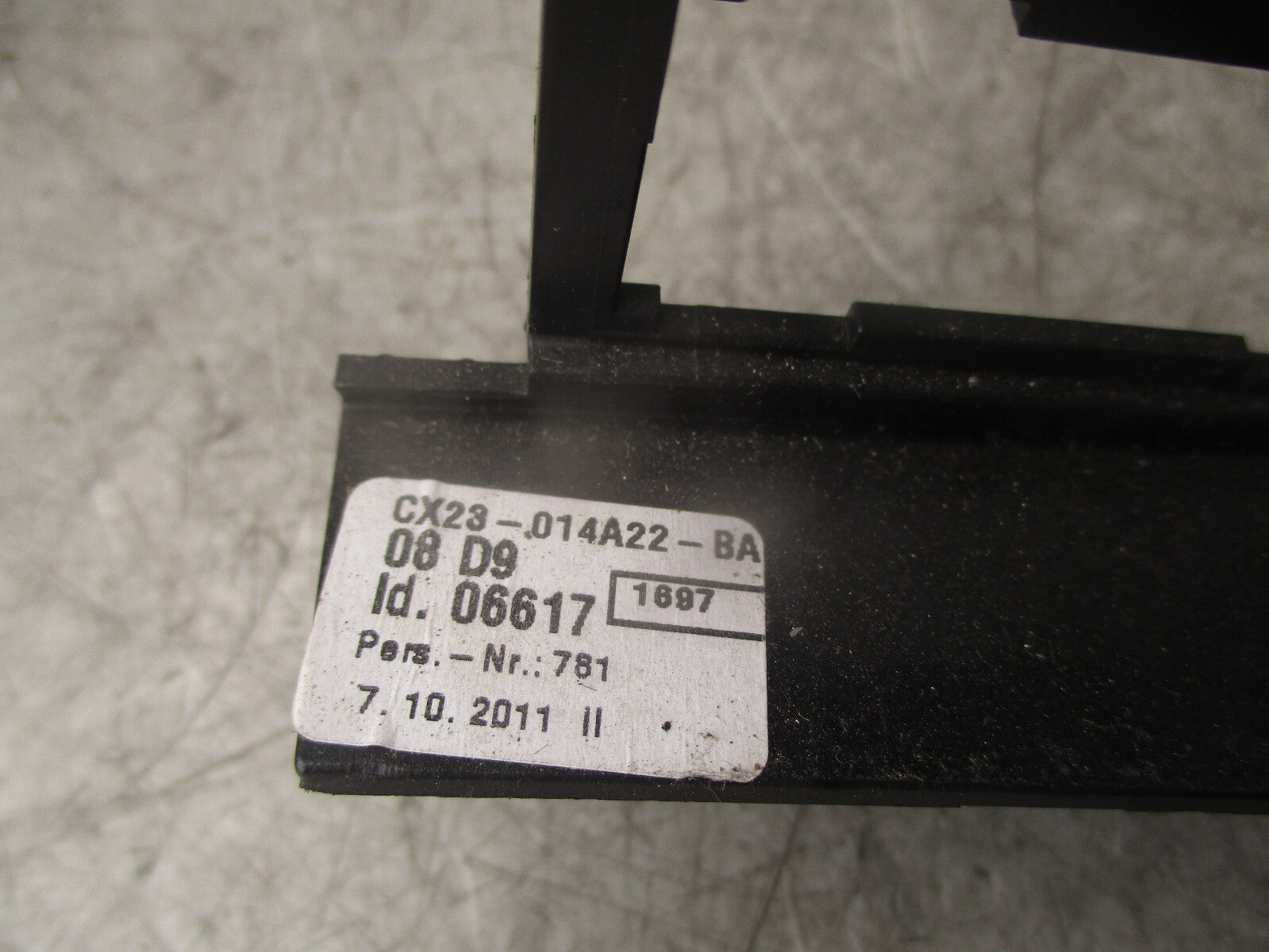 2011 JAGUAR XF X250 NS PASSENGER FRONT LEFT DASHBOARD AIR VENT PANEL 8X23043C26