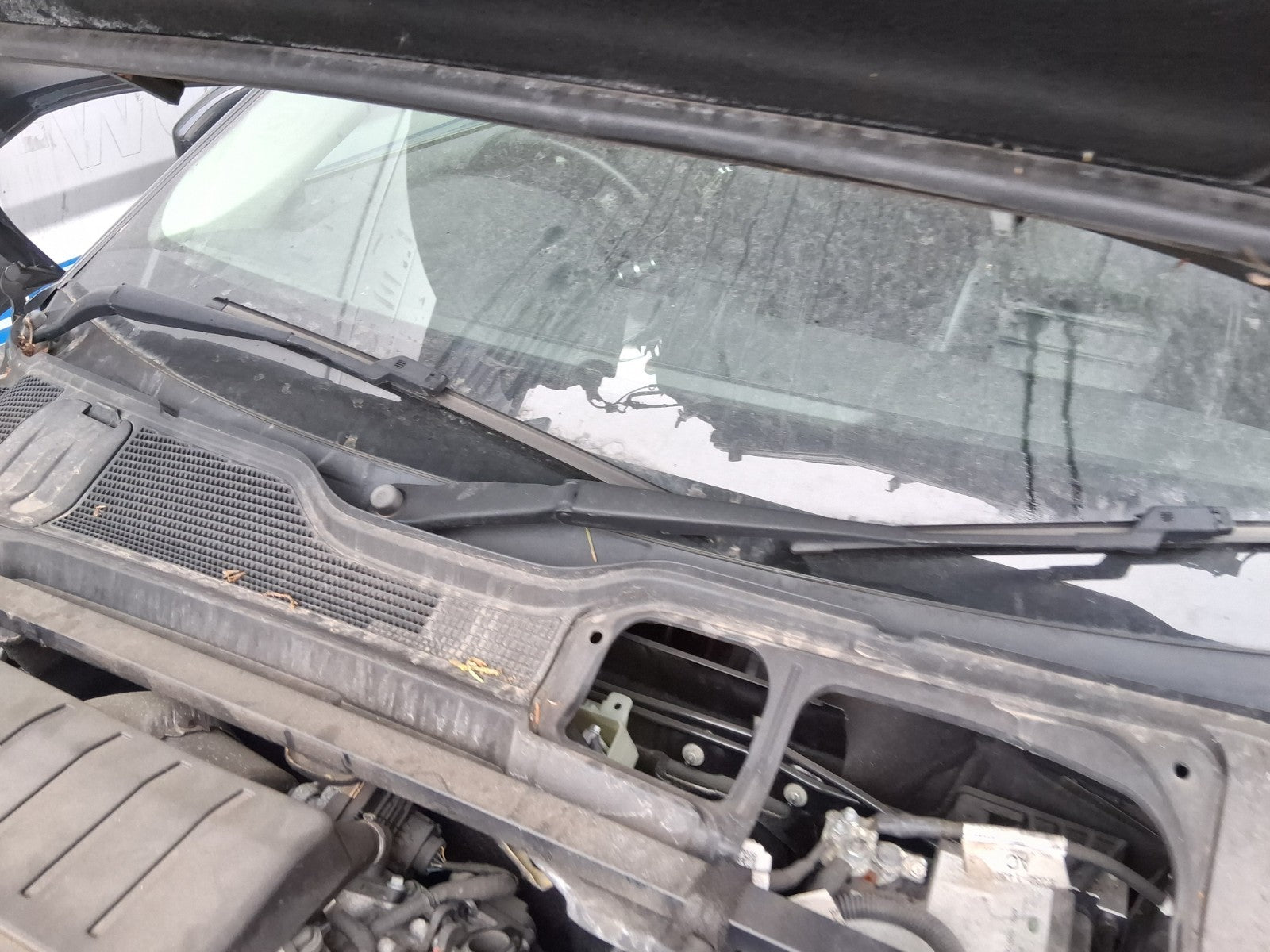 2016 RANGE ROVER EVOQUE L538 FRONT WINDSCREEN WIPER ARMS AND BLADE PAIR