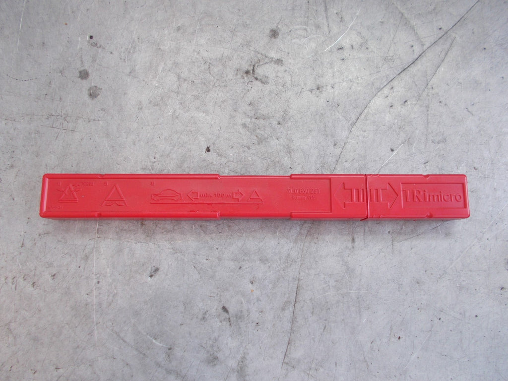 AUDI A3 2008 MK2 8P1 WARNING HAZARD TRIANGLE 7L0860251