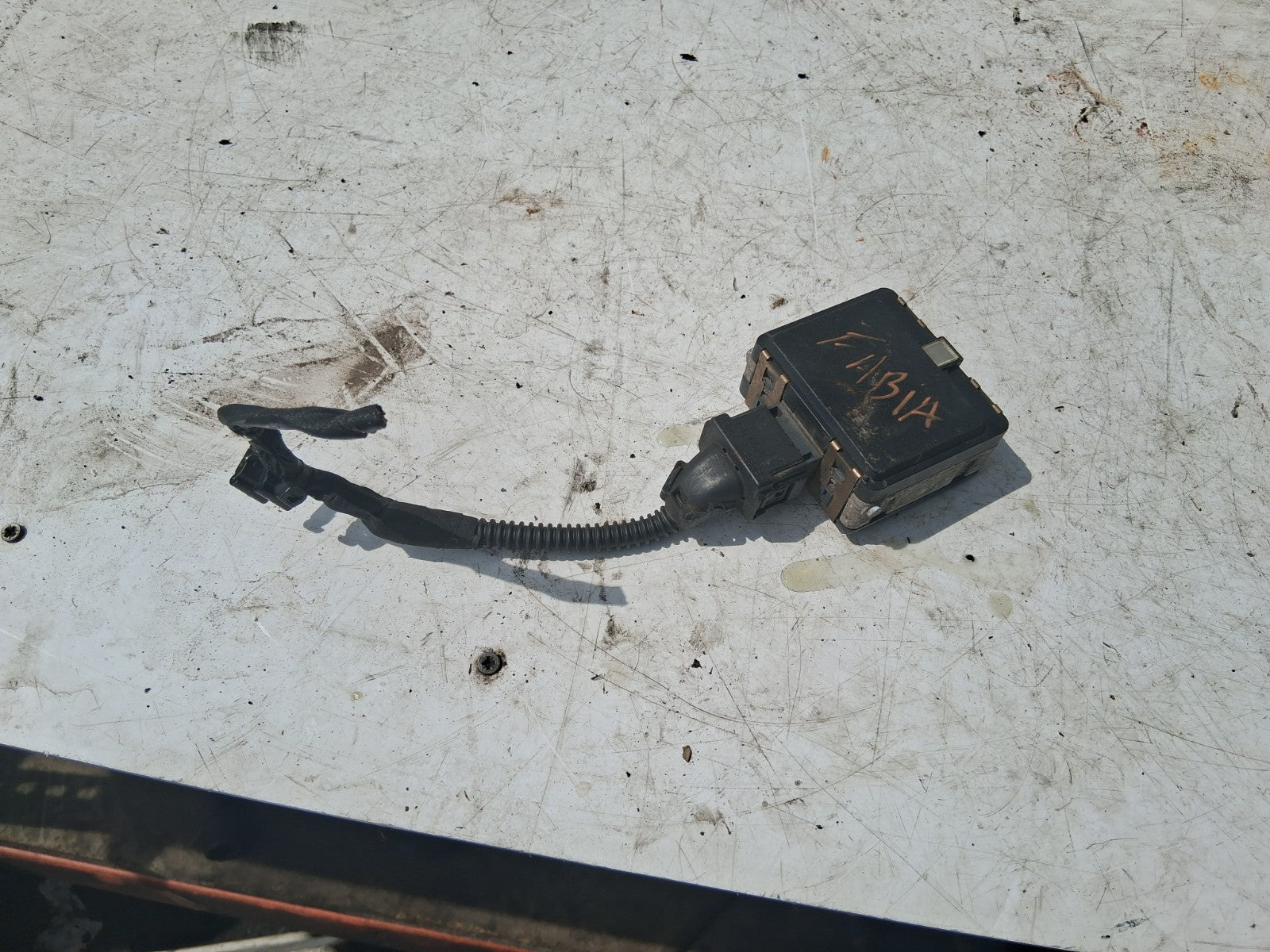 2020 SKODA FABIA MK3 FRONT DISTANCE CONTROL RADAR 5Q0907561K