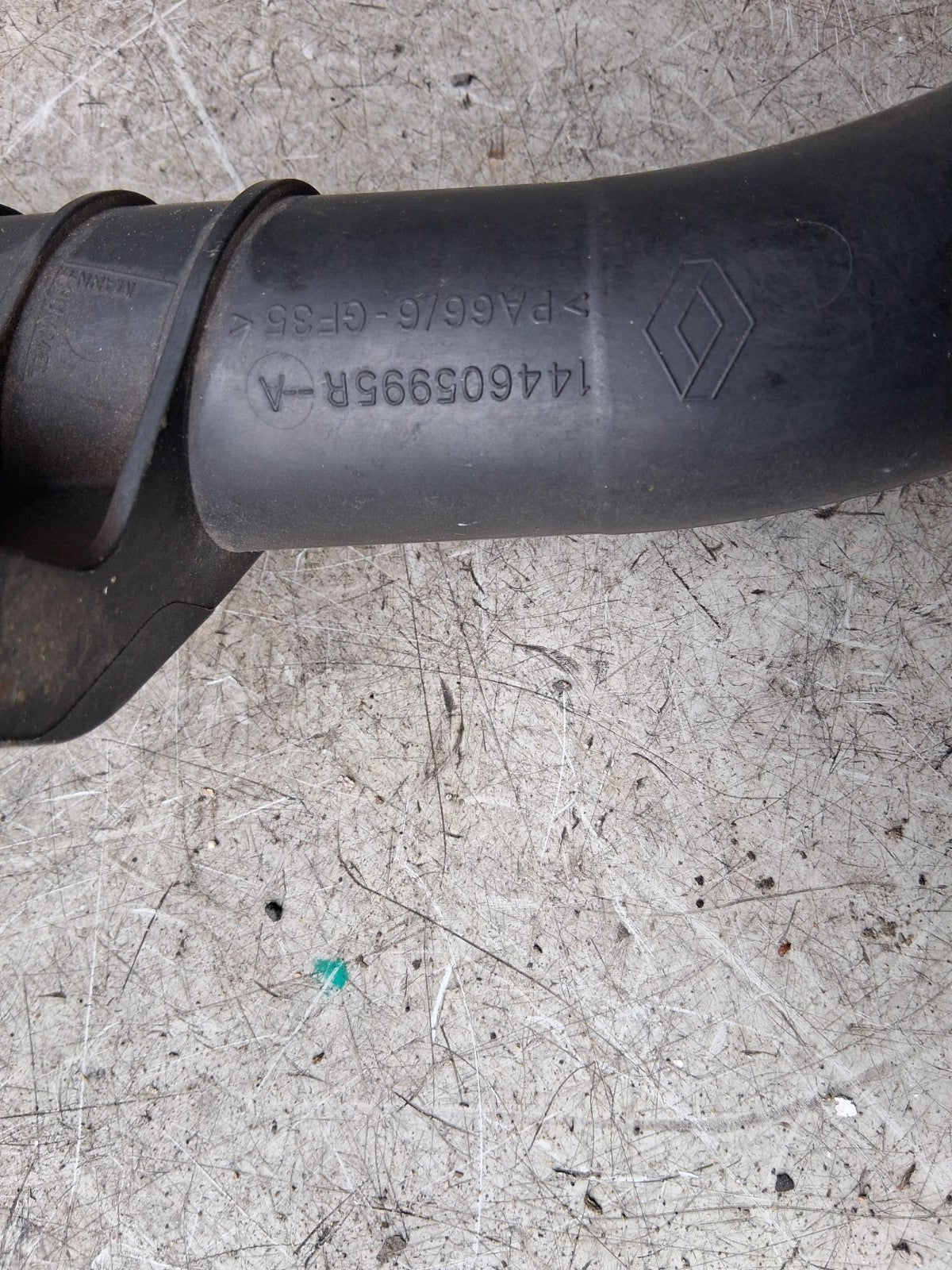 2013 RENAULT ENGINE INTERCOOLER HOSE PIPE PA66/6-GF35