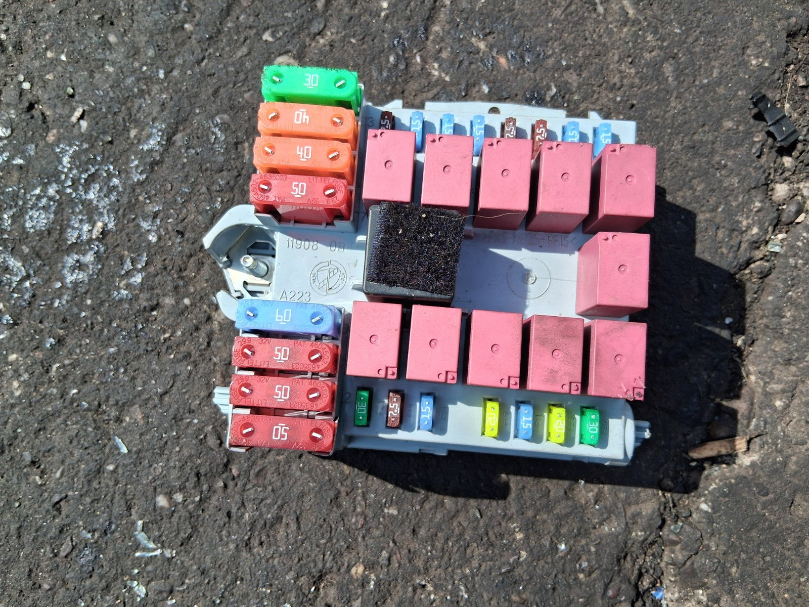 2024 FIAT DUCATO MK3 2.2 DIESEL FUSE BOX RELAY BOX 46863516