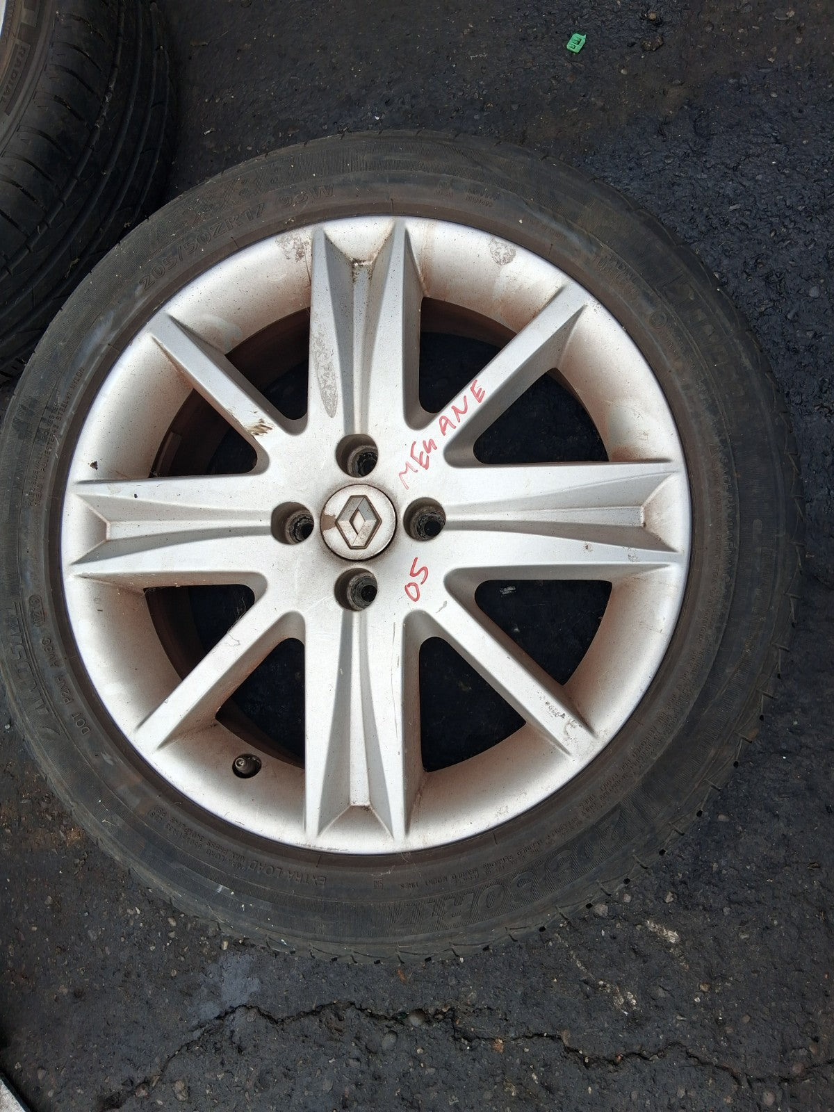 2005 RENAULT MEGANE MK2 17 INCH ALLOY WHEEL WITH TYRE 205/50R17