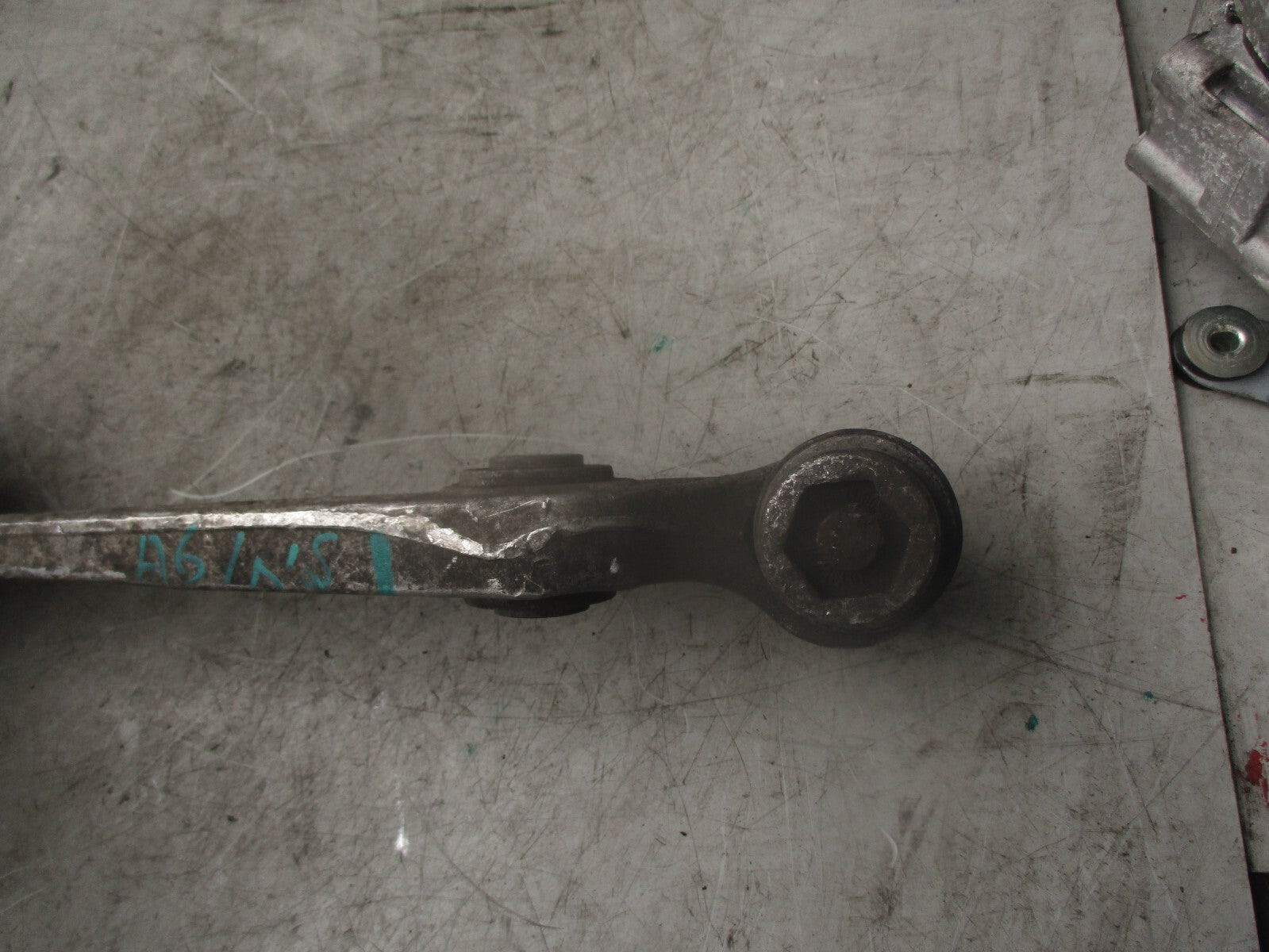 2016 AUDI A6 C7 2.0 DIESEL OSF DRIVER FRONT RIGHT WISHBONE ARM 8K0407156C