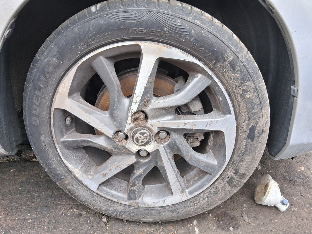 TOYOTA YARIS MK3 2019 16 INCH ALLOY WHEEL WITH TYRE 195/60R16 REF 1
