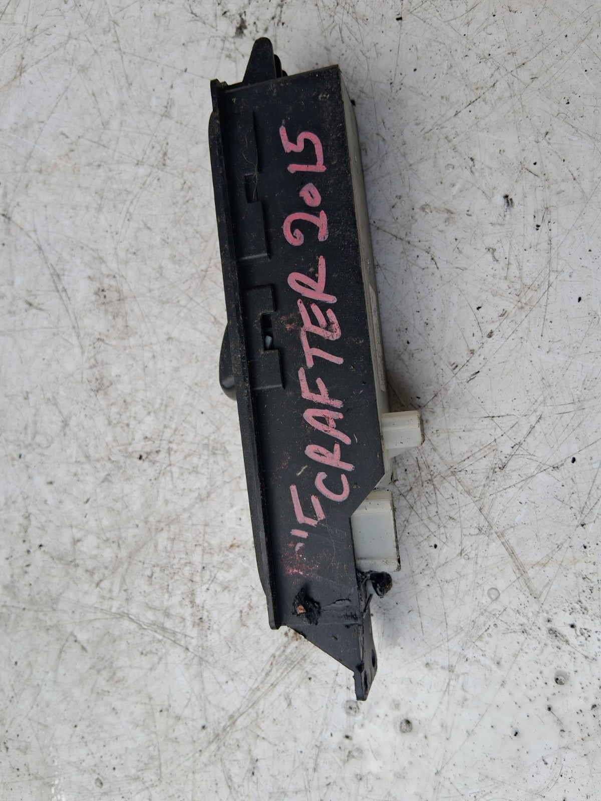 2015 VW VOLKSWAGEN CRAFTER OSF DRIVER SIDE FRONT RIGHT WINDOW SWITCH 9065451513