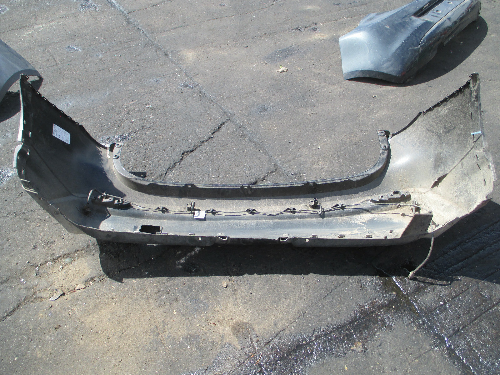 NISSAN QASHQAI MK2 2017 REAR COMPLETE BUMPER + PDC SENSOR 24093HV00A