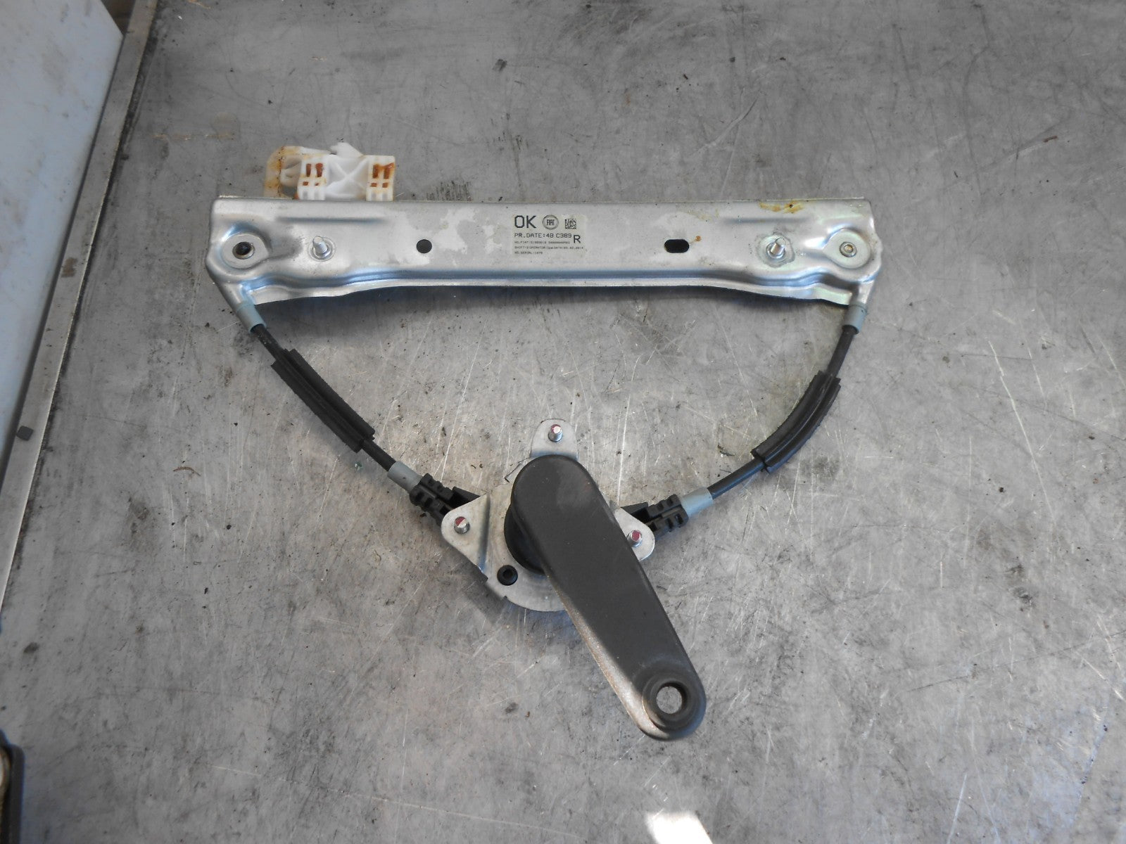 FIAT PANDA 319 (MK3) 2014 OSR DRIVER SIDE REAR MANUAL WINDOW REGULATOR 51983618