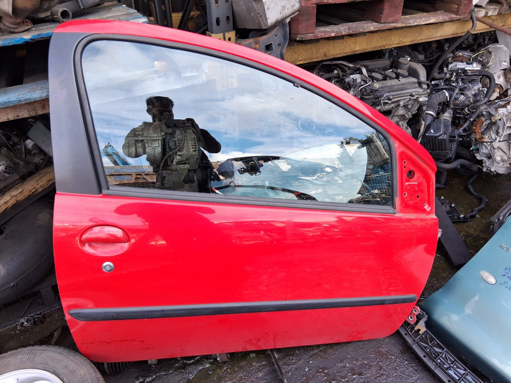 2008 CITROEN C1 MK1 3 DOOR OSF DRIVER SIDE FRONT RIGHT COMPLETE DOOR RED