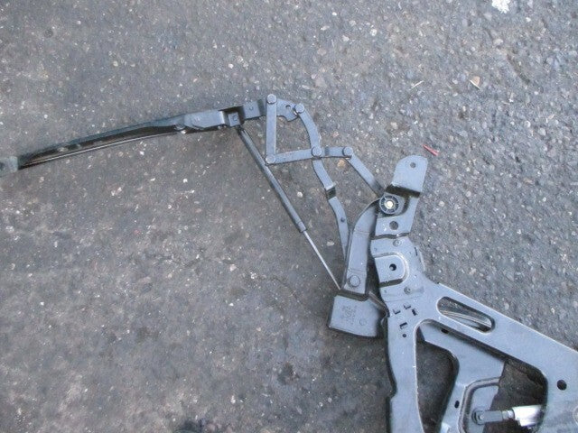 2005 RENAULT MEGANE OSR DRIVER SIDE REAR RIGHT CONVERTIBLE ROOF HINGE 8200468712