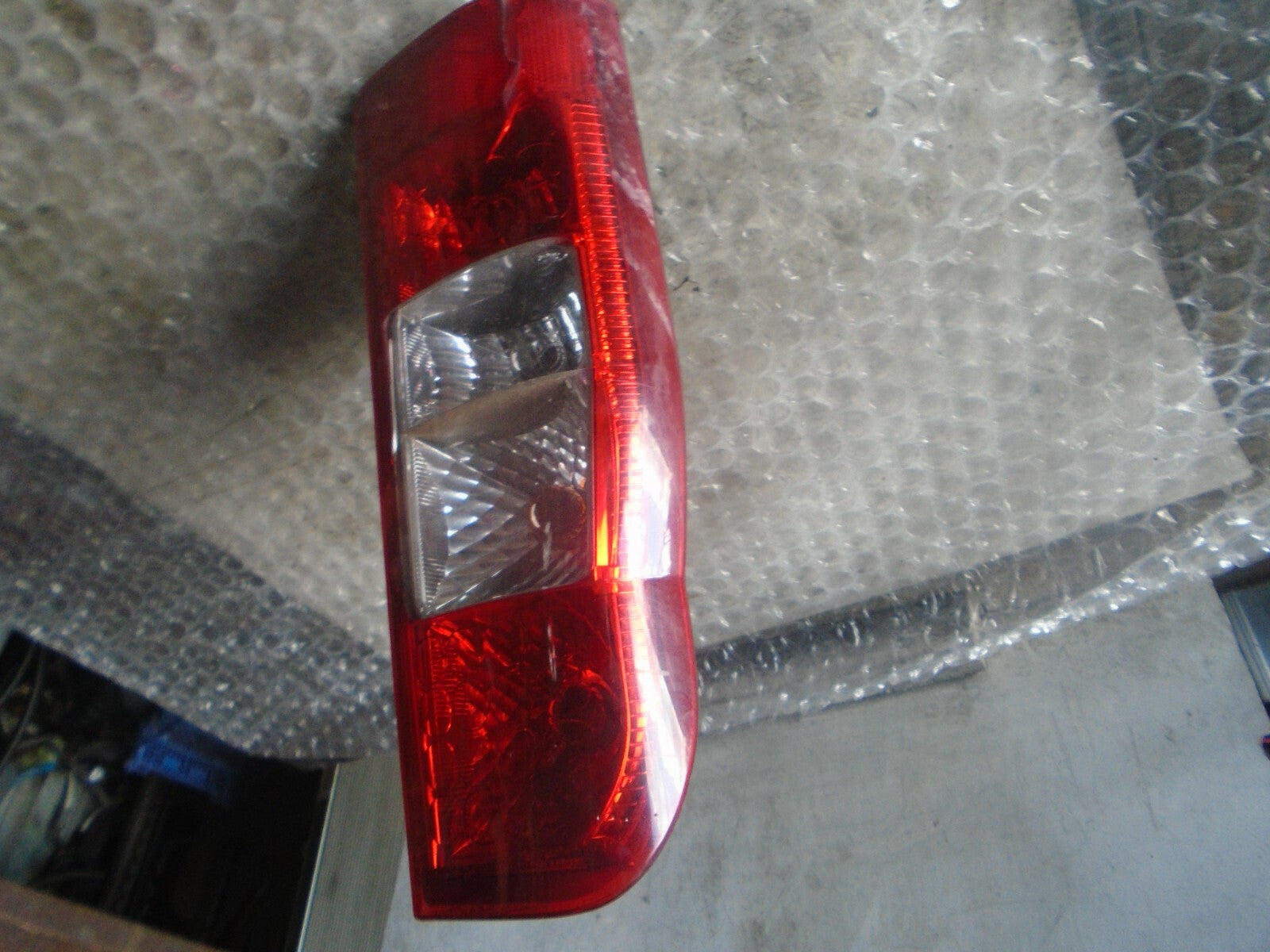 FORD TRANSIT 2011 MK7 FACELIFT NSR REAR PASSENGER SIDE TAIL LIGHT 6C1113405