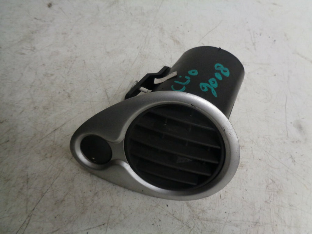 RENAULT CLIO 2006-2009 OSR DRIVER SIDE FRONT CENTRE  AIR VENT 211294