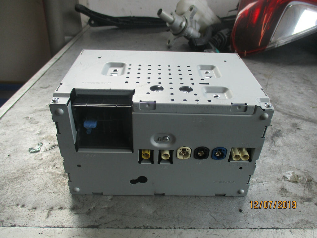 MERCEDES A CLASS W176 A160 CENTRE INFORMATION MONITOR AND RADIO A1669001420