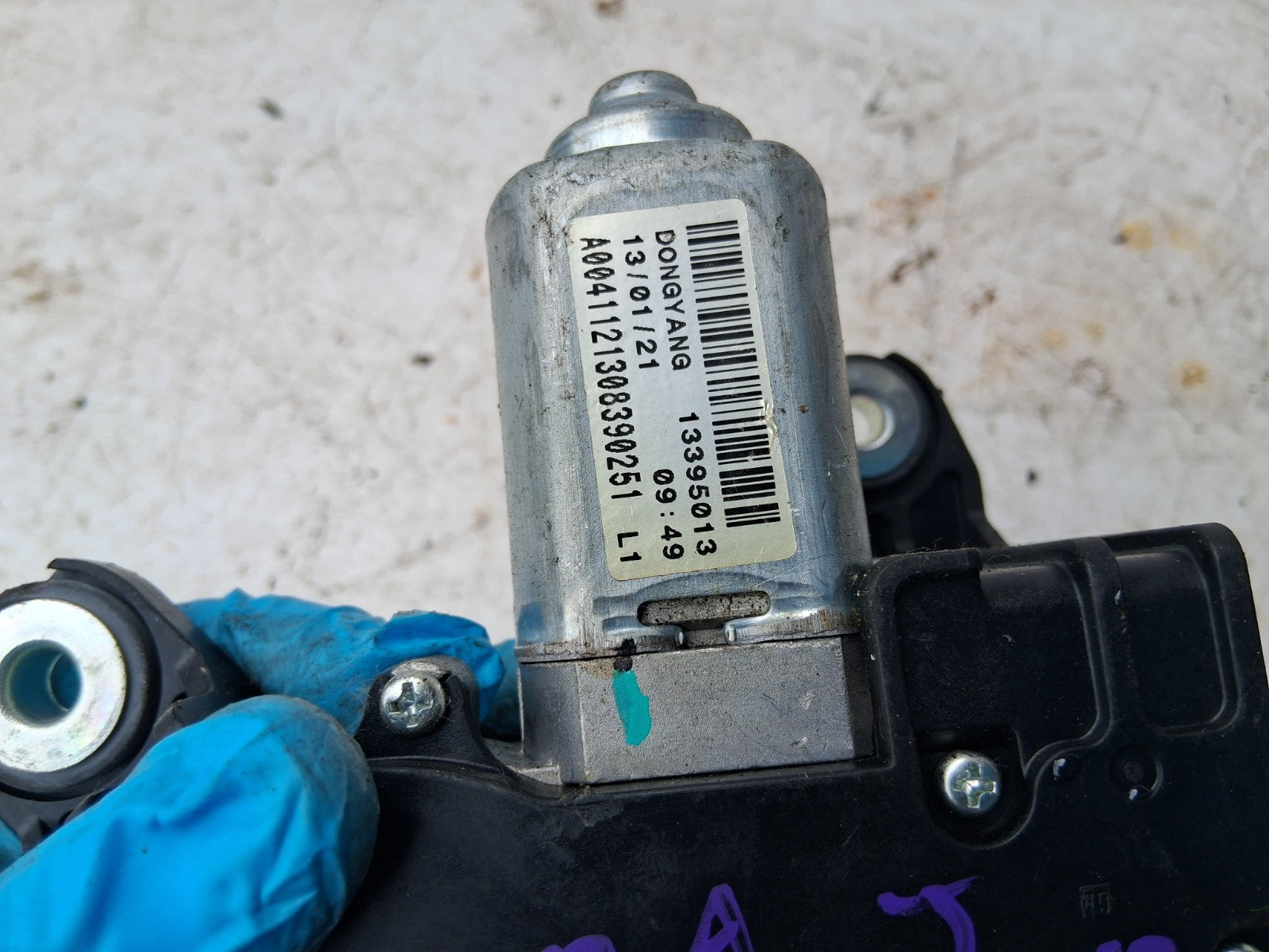 2013 VAUXHALL ASTRA J REAR WINDSCREEN WIPER MOTOR 10A021515