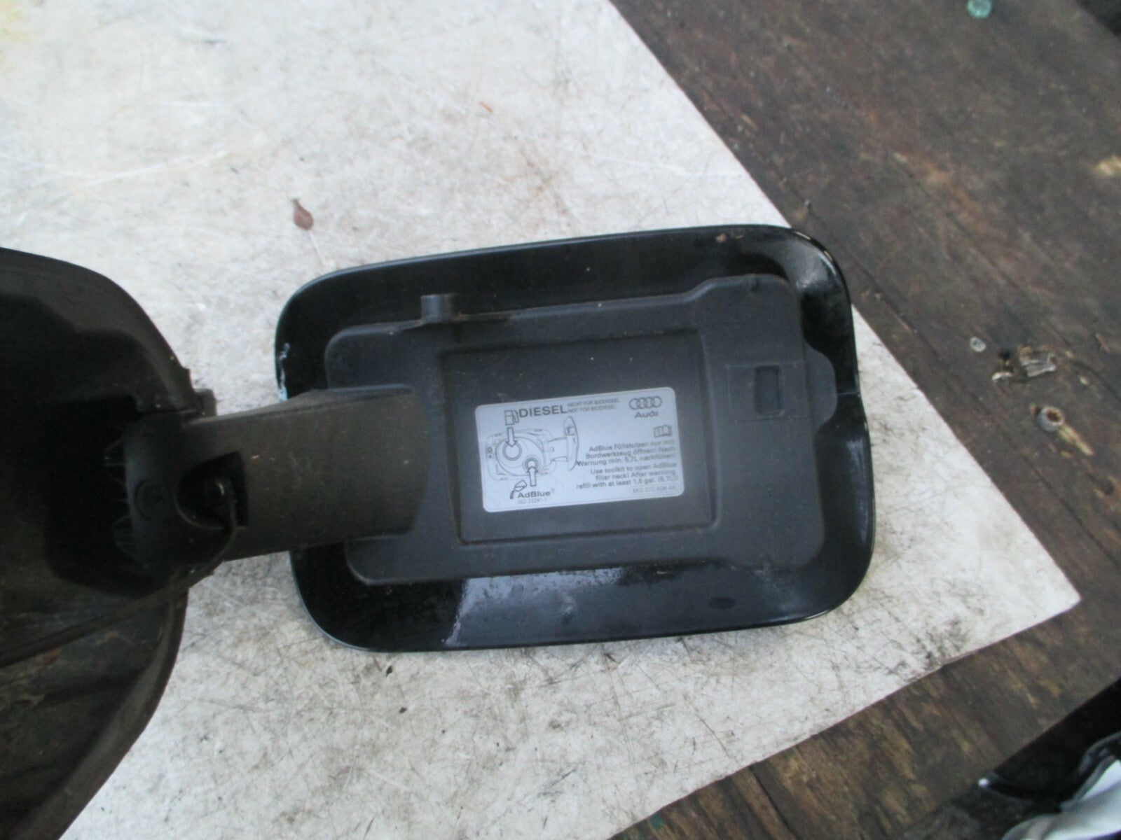 AUDI A6 2017 C7 4G BLACK  DIESEL FUEL FLAP COVER 4G0809906