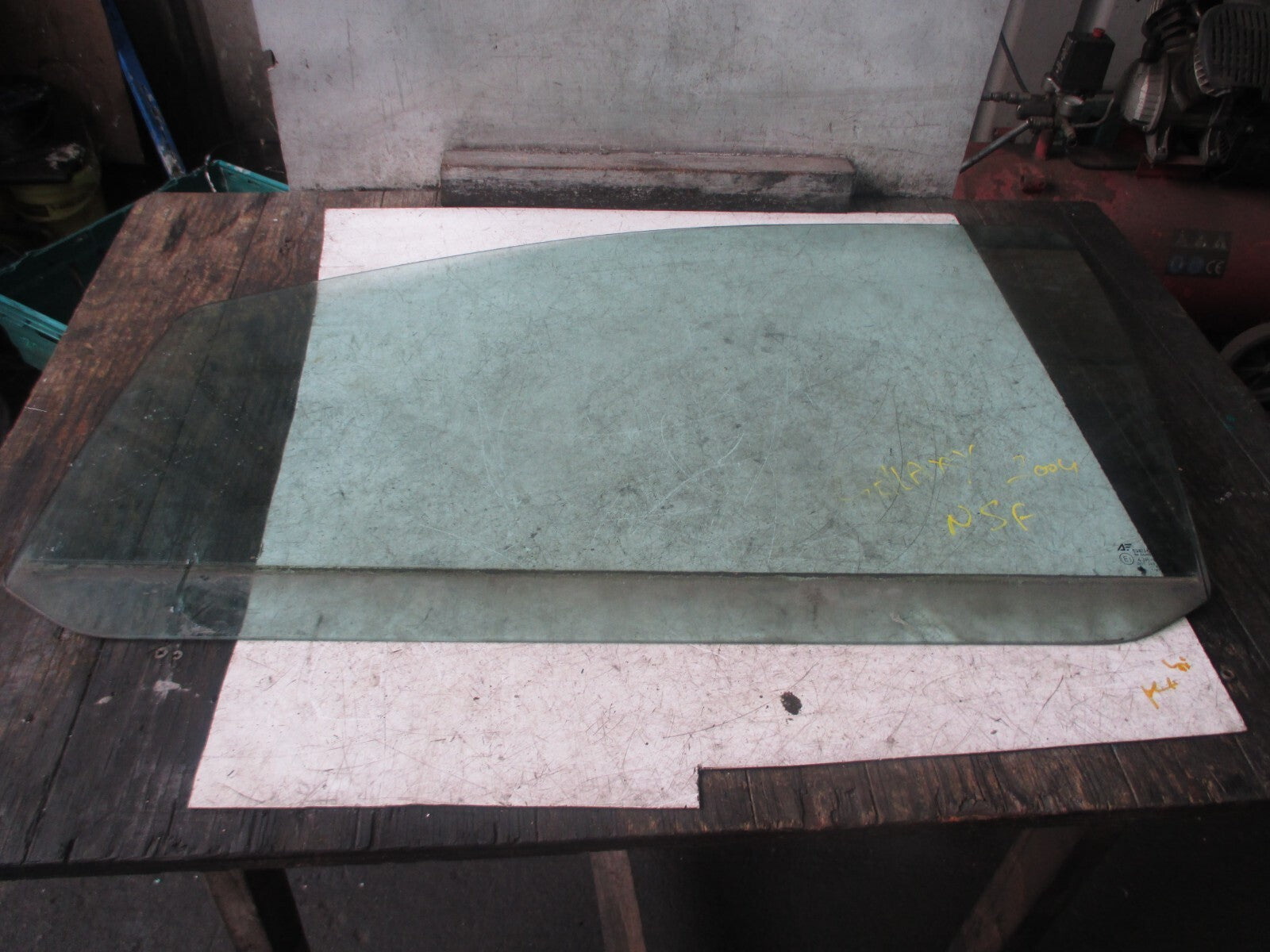 FORD GALAXY 2004 5 DOOR NSF PASSENGER SIDEF FRONT DOOR WINDOW GLASS